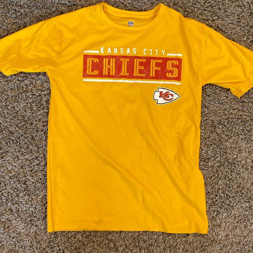 Used Sz 8 Boys Yellow Kansas City Chiefs shirt